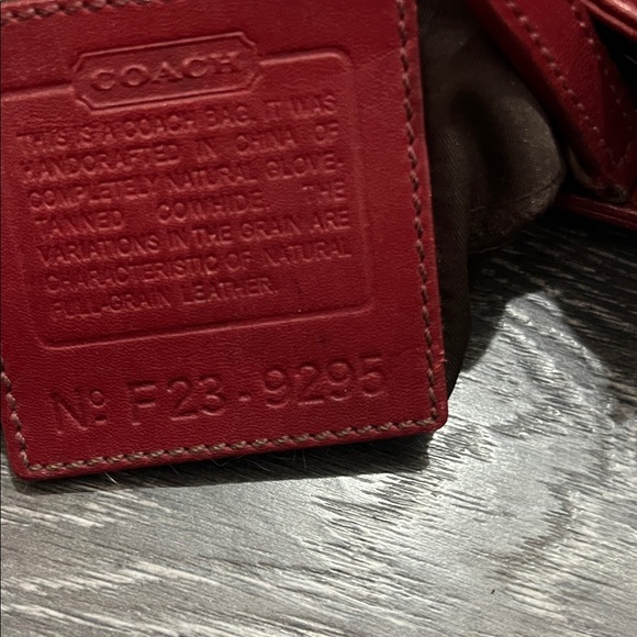 Chic Burgundy Leather Shoulder Bag - Picture 5 of 14